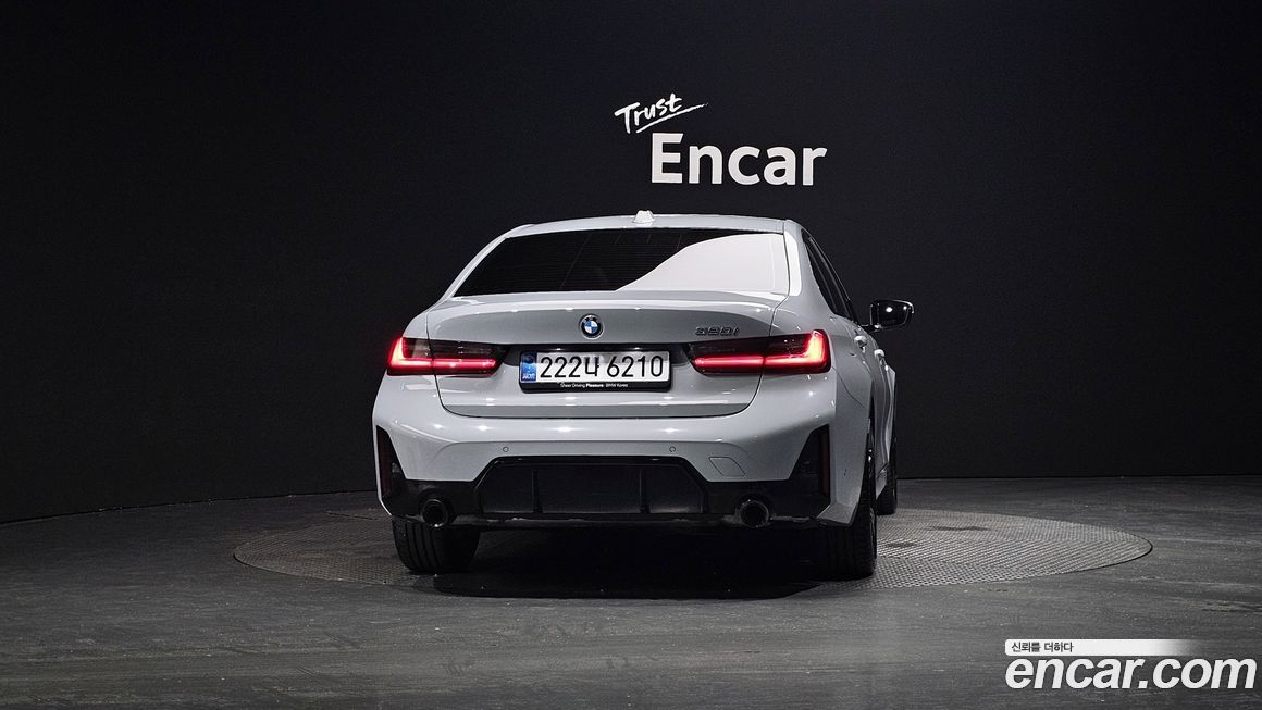 BMW 3-Series 320i M Sport, 2025