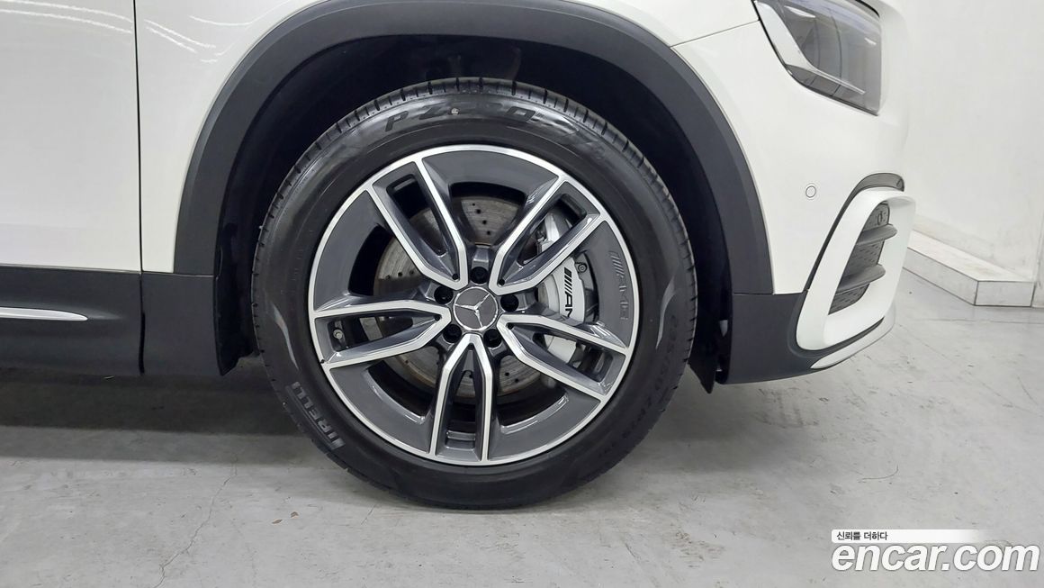 Mercedes-Benz GLB-Class AMG GLB35 4MATIC, 2025