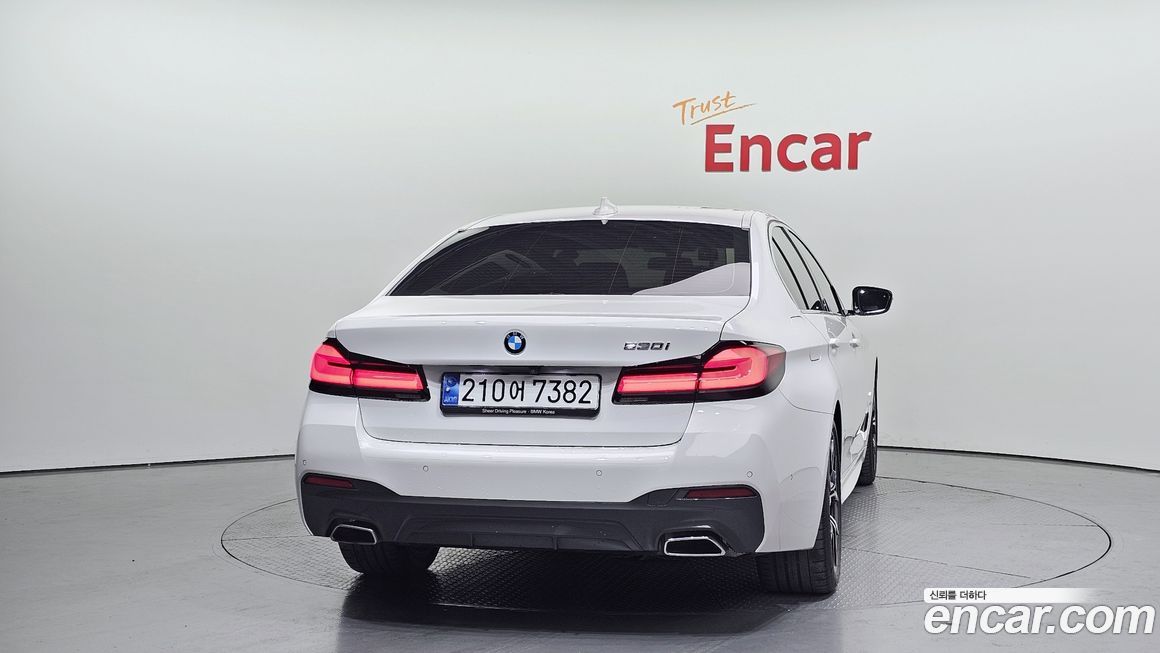 BMW 5-Series 530i M Sport Package, 2023