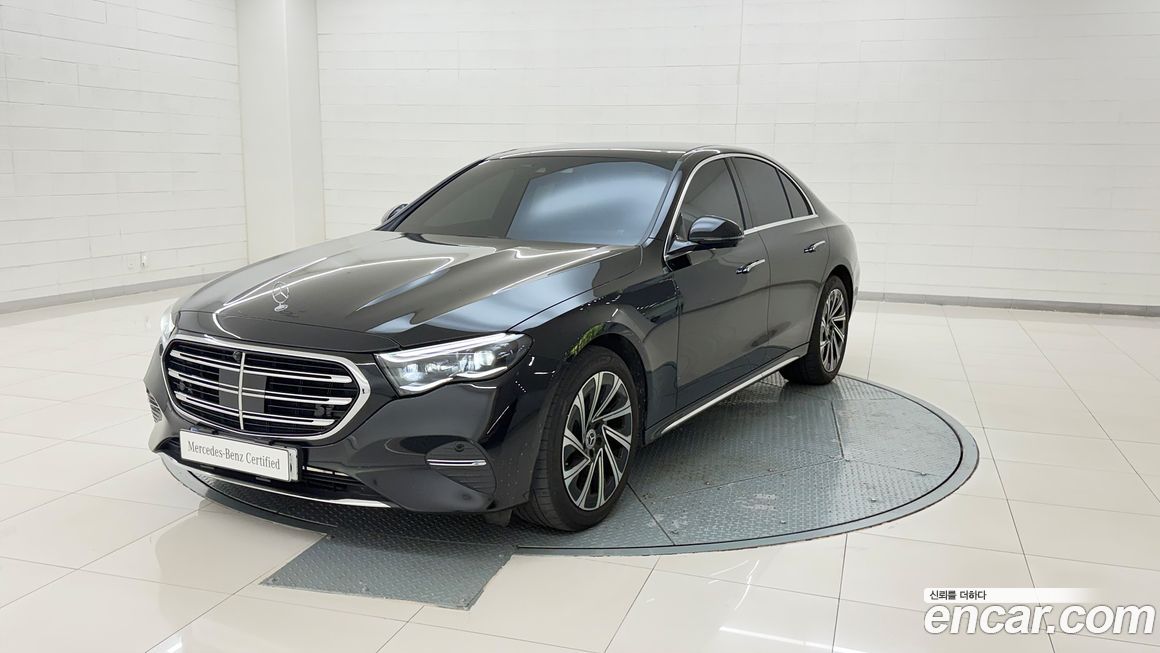 Mercedes-Benz E-Class E300 4MATIC Exclusive, 2024