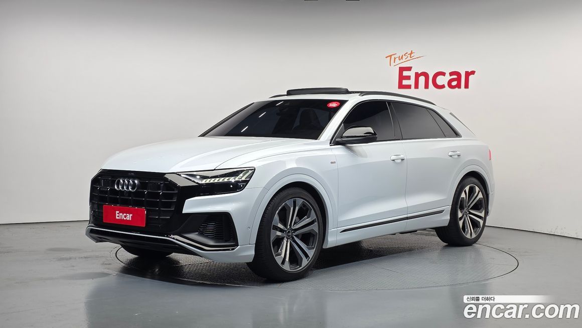 Audi Q8 55 TFSI Quattro Premium, 2023