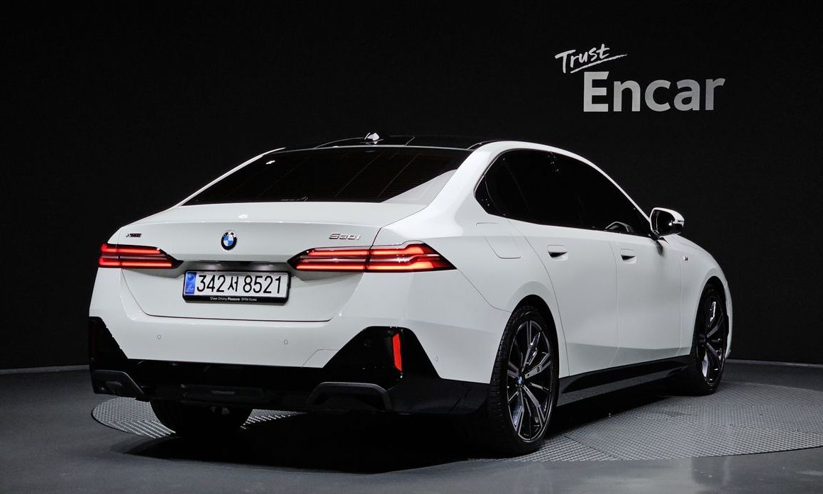 BMW 5-Series 530i xDrive M Sport, 2025