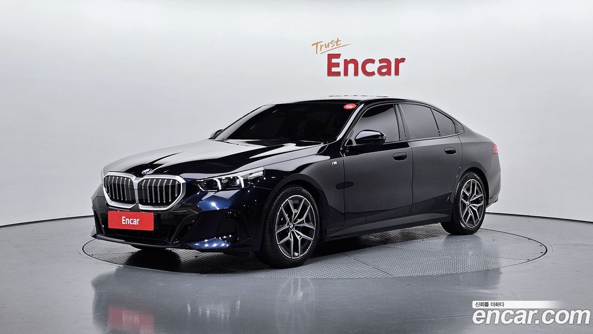 BMW 5-Series 520i M Sport, 2025