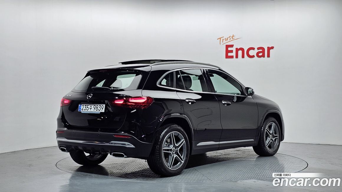 Mercedes-Benz GLA-Class GLA250 4MATIC, 2025