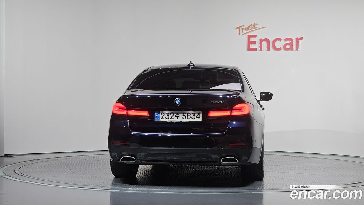 BMW 5-Series 530i M Sport Package, 2023