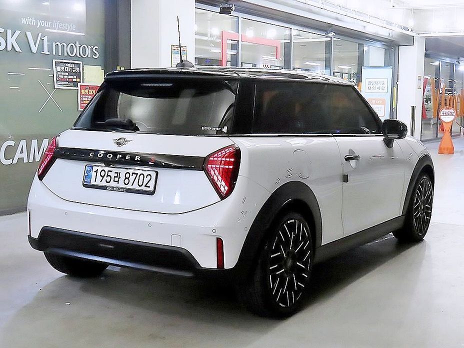 Mini Cooper Favoured, 2025