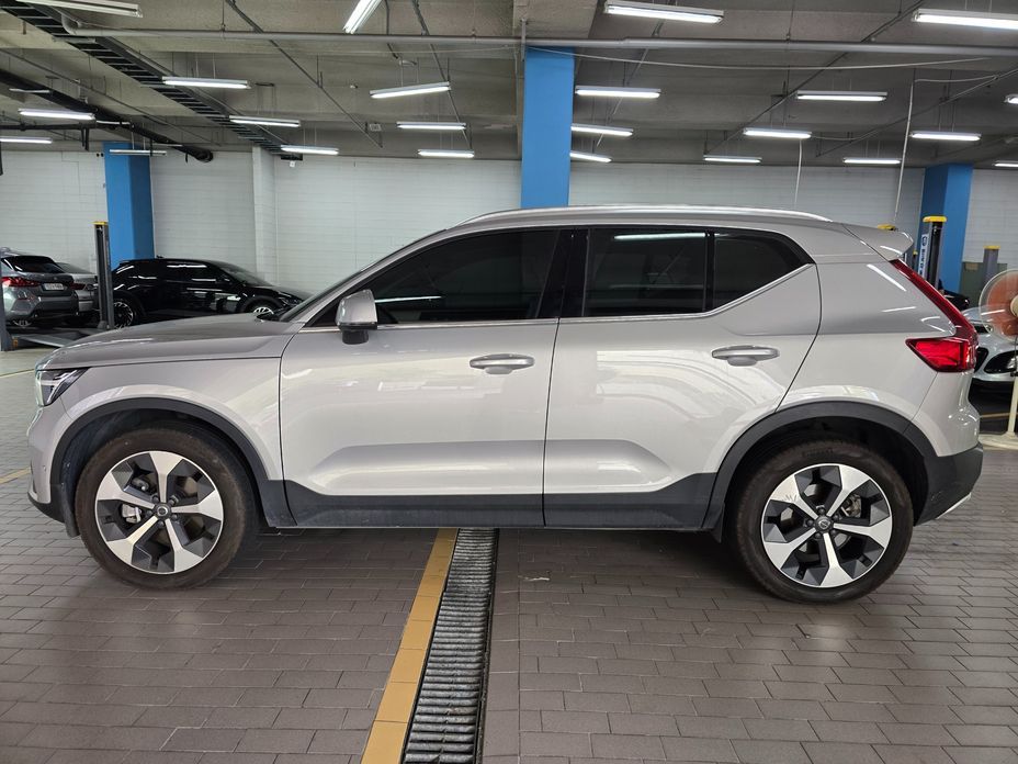 Volvo XC40 B4 Ultimate Bright, 2024