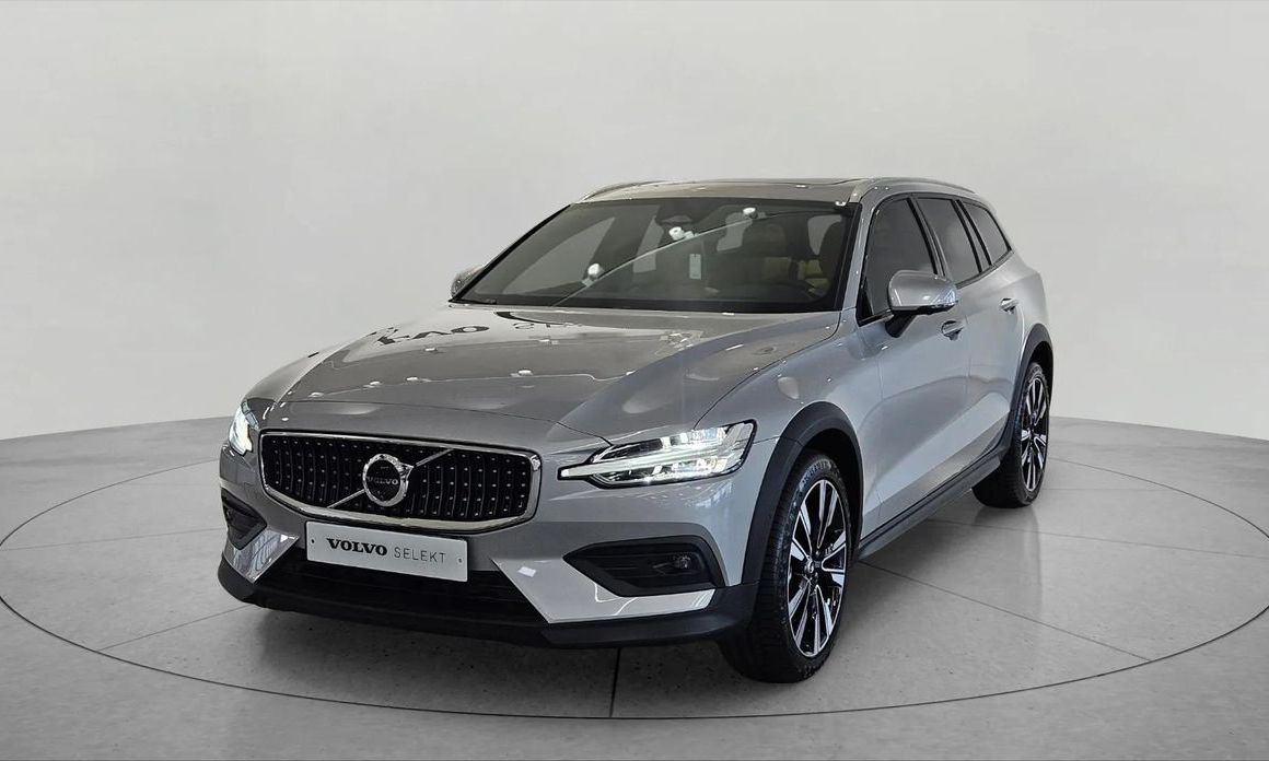 Volvo V60 B5 Ultimate AWD, 2024