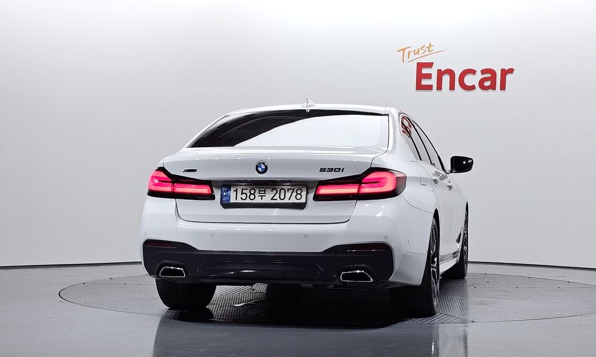 BMW 5-Series 530i xDrive M Sport Package, 2022