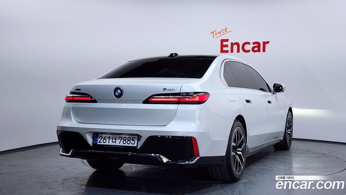 BMW 7-Series 740i xDrive M Sport, 2025