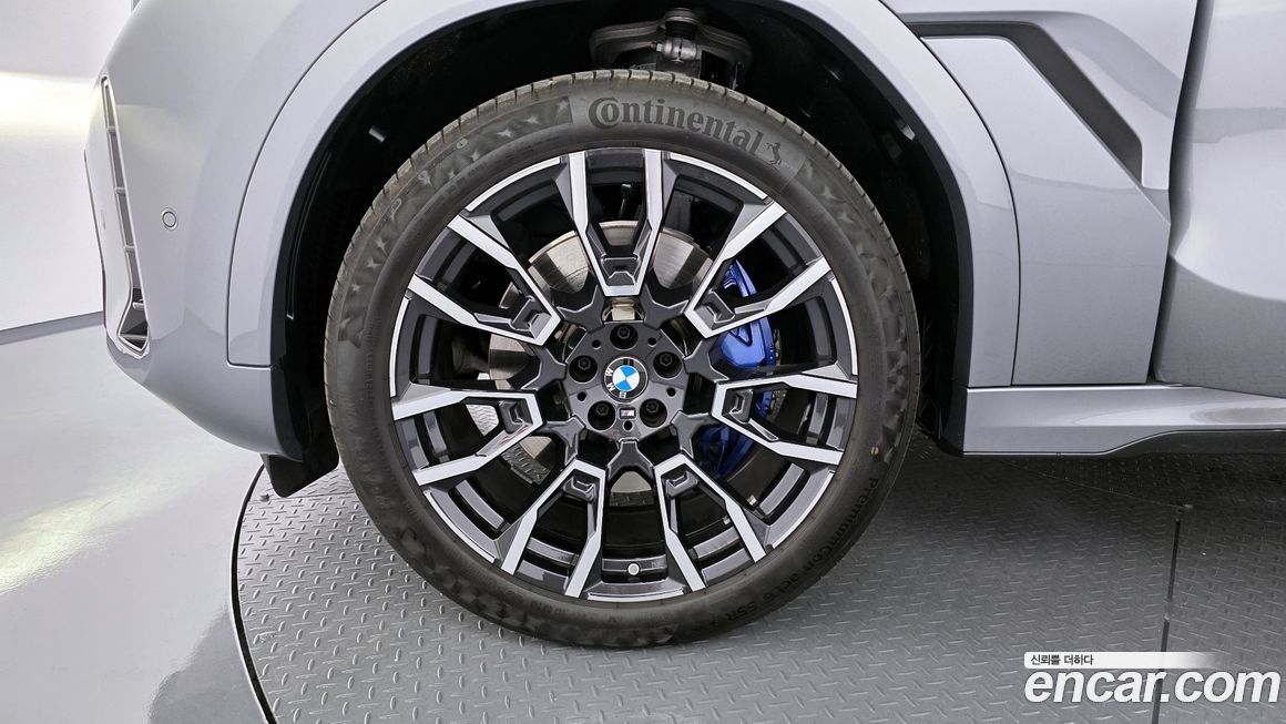 BMW X6 xDrive40i M Sport, 2025