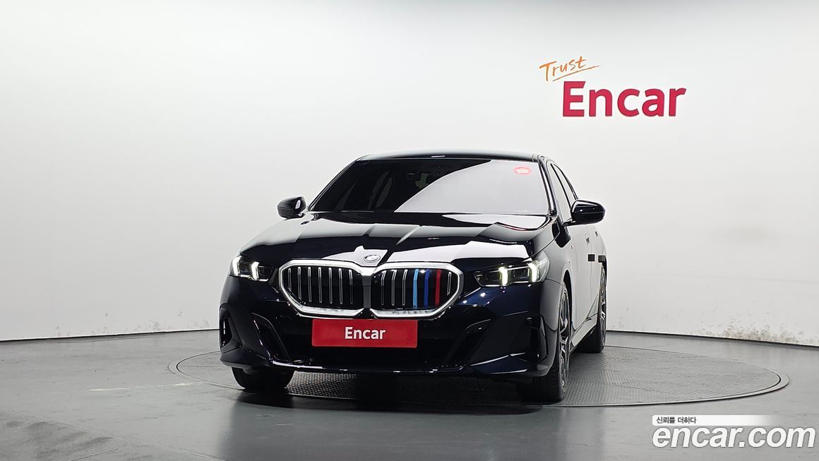 BMW 5-Series 520i M Sport, 2025