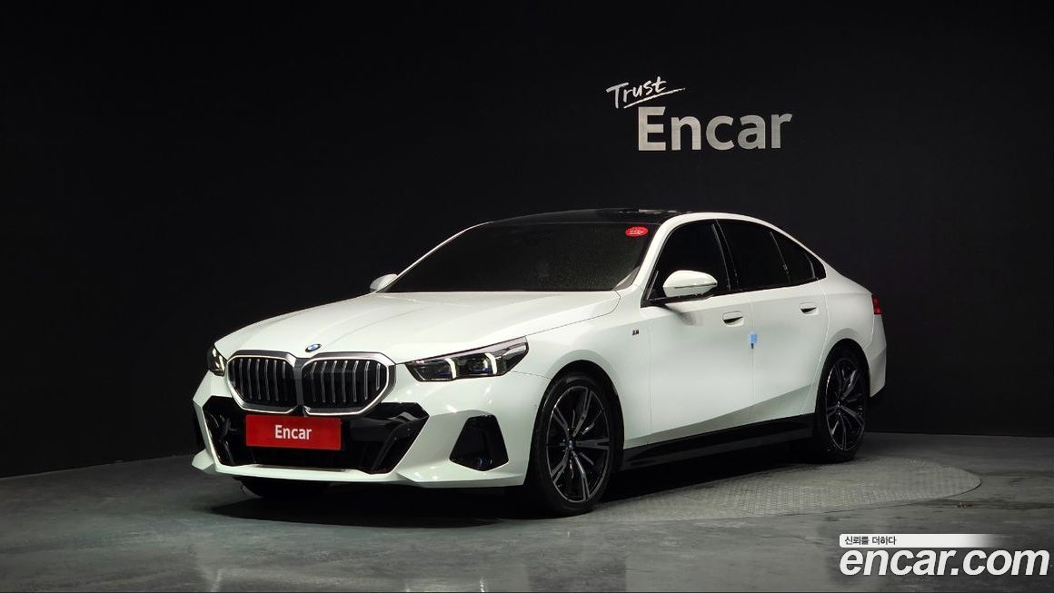 BMW 5-Series 530i xDrive M Sport, 2024