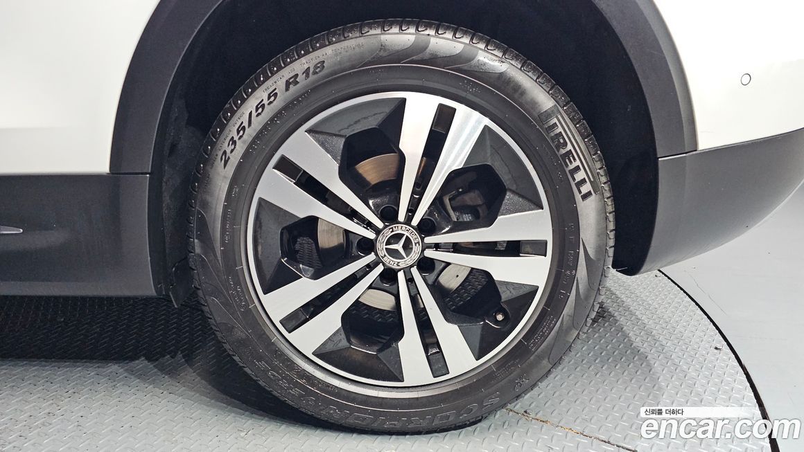 Mercedes-Benz GLB-Class GLB200 d, 2023