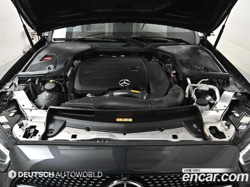 Mercedes-Benz E-Class E350 4MATIC AMG Line, 2023