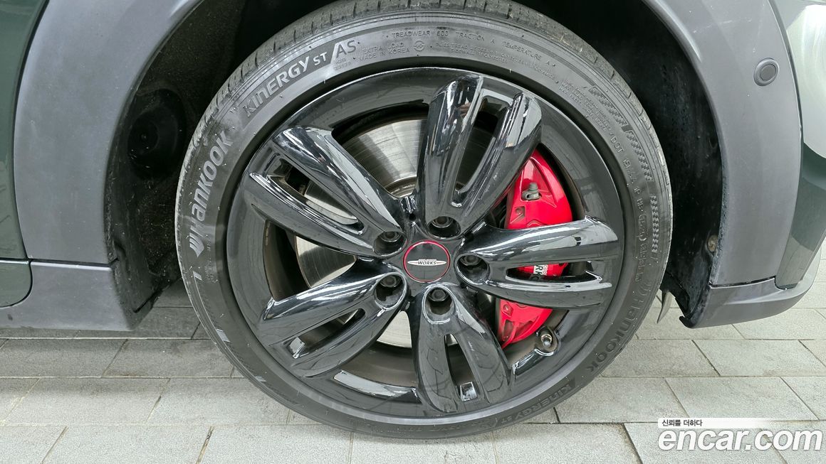 Mini Cooper Convertible JCW, 2024