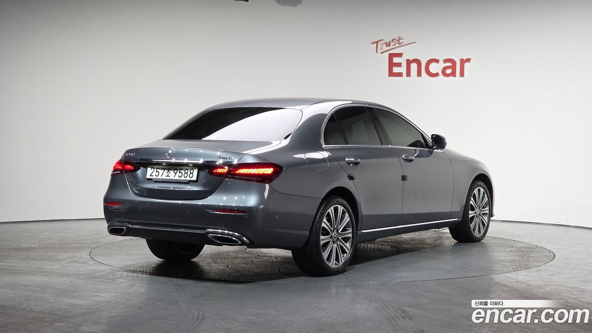 Mercedes-Benz E-Class E350 4MATIC Exclusive, 2023