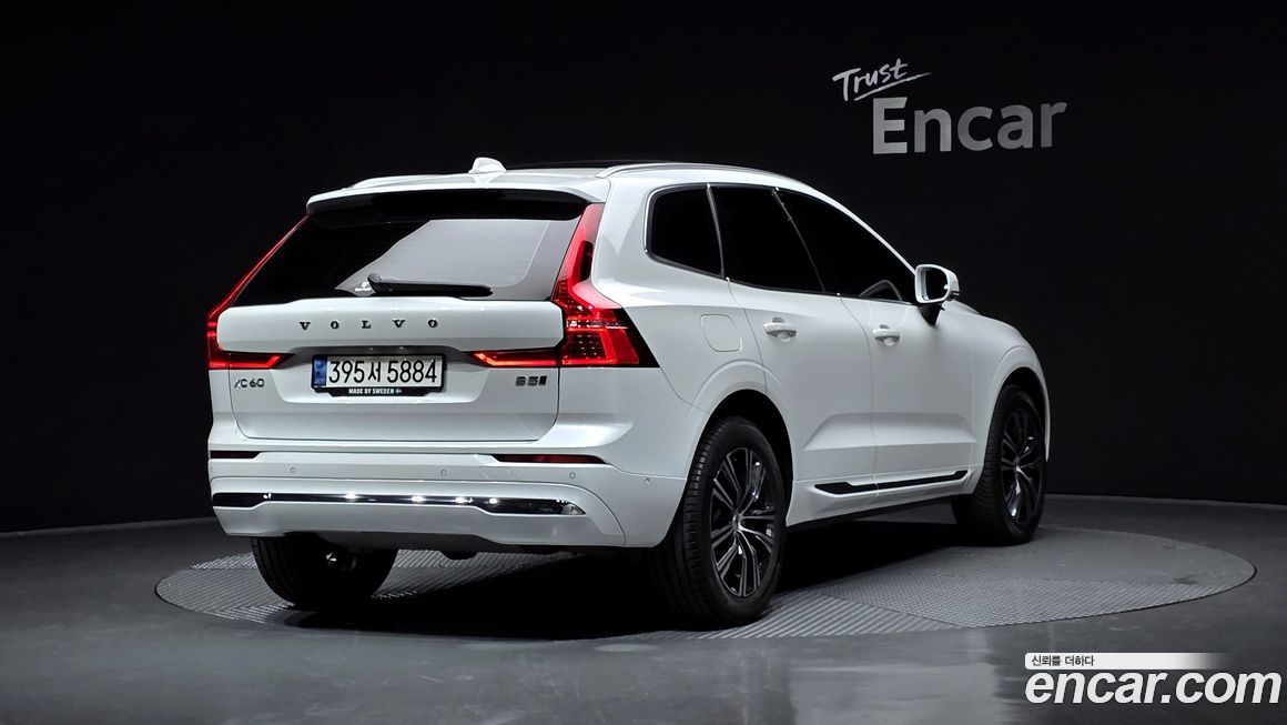 Volvo XC60 B5 Inscription, 2022
