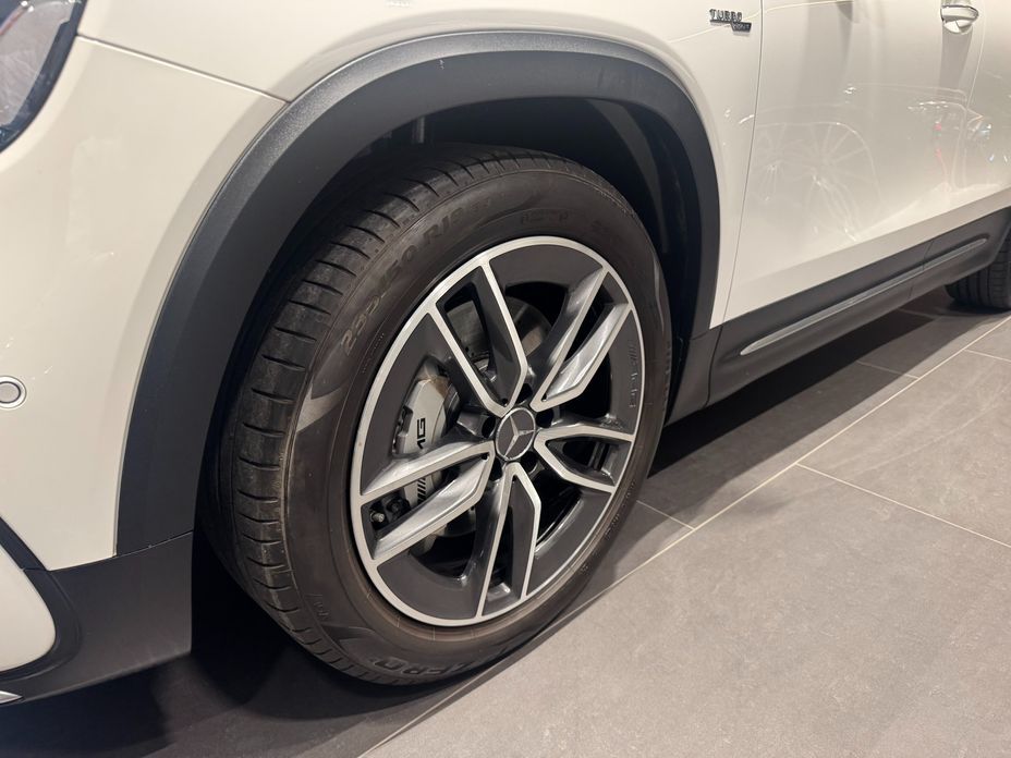 Mercedes-Benz GLB-Class AMG GLB35 4MATIC, 2024