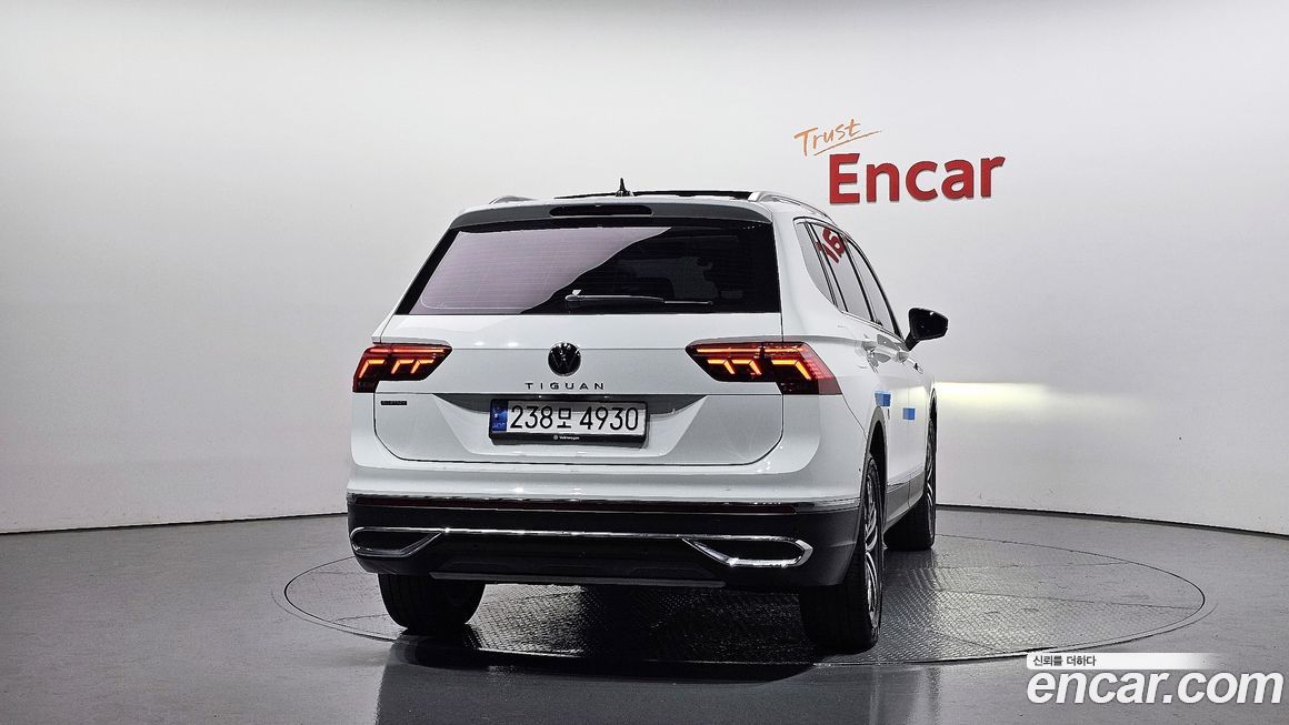 Volkswagen Tiguan 2.0 TSI Prestige, 2023