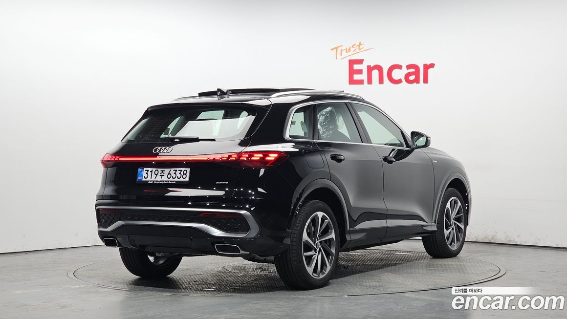 Audi Q5 40 TFSI Quattro S Line, 2025