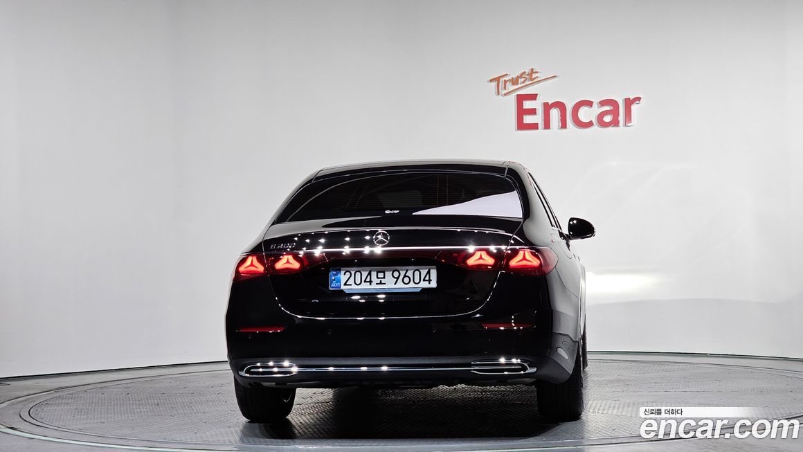 Mercedes-Benz E-Class E200 Avantgarde, 2024