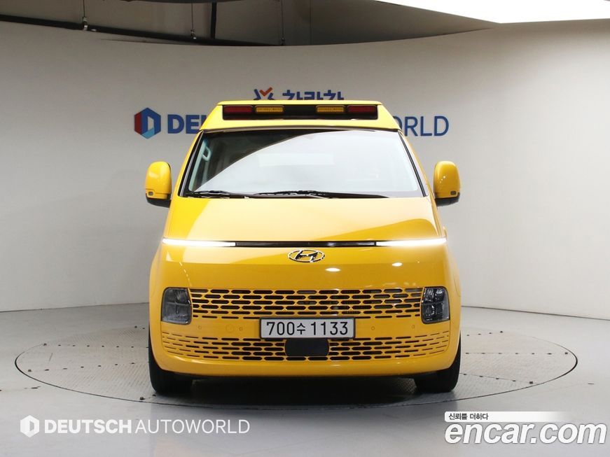 Hyundai Staria 2WD Kinder Safety Car, 2023