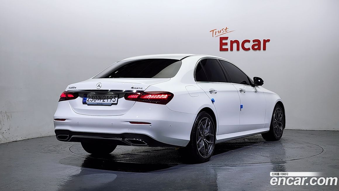 Mercedes-Benz E-Class E220d 4MATIC AMG Line, 2023