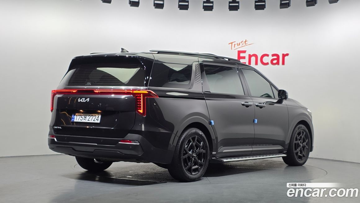 Kia Carnival 9-Seater Gravity, 2025