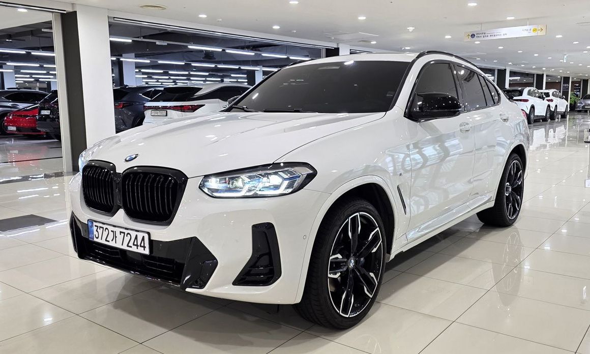 BMW X4 xDrive M40i, 2025