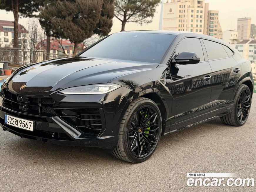 Lamborghini Urus 4.0 V8 SE, 2026