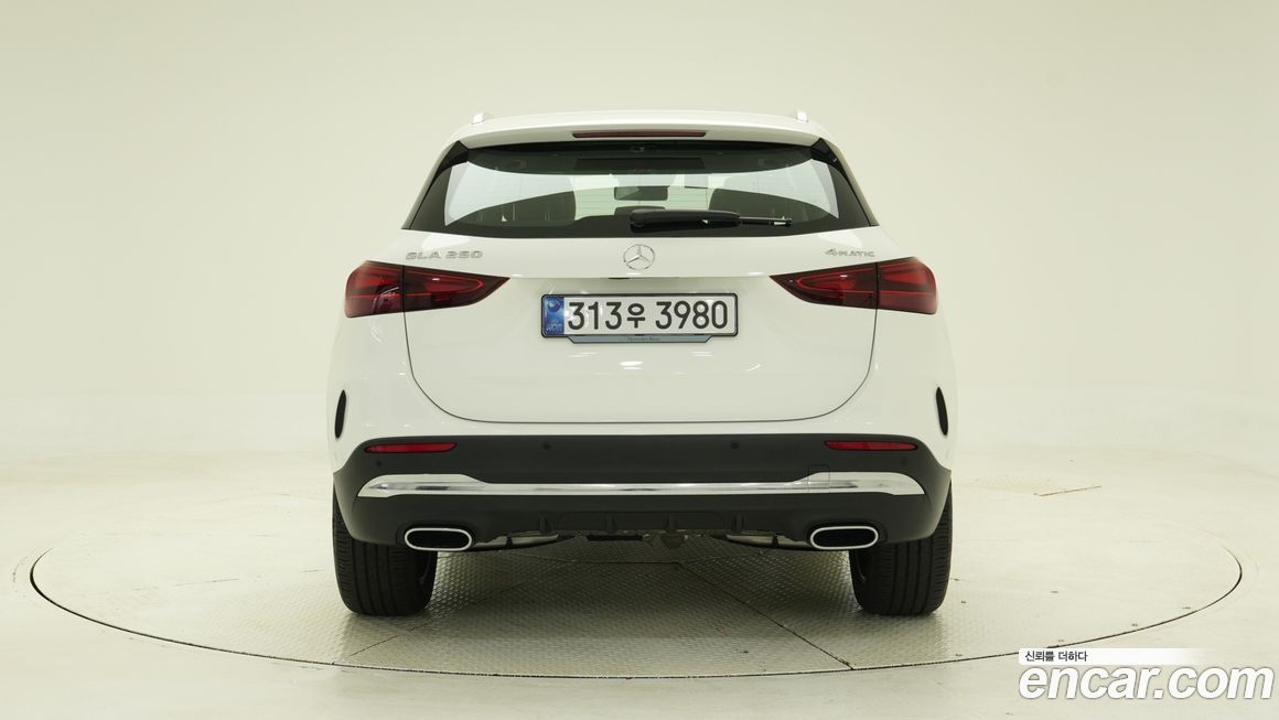 Mercedes-Benz GLA-Class GLA250 4MATIC, 2026