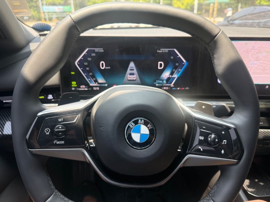 BMW 5-Series 520i, 2024