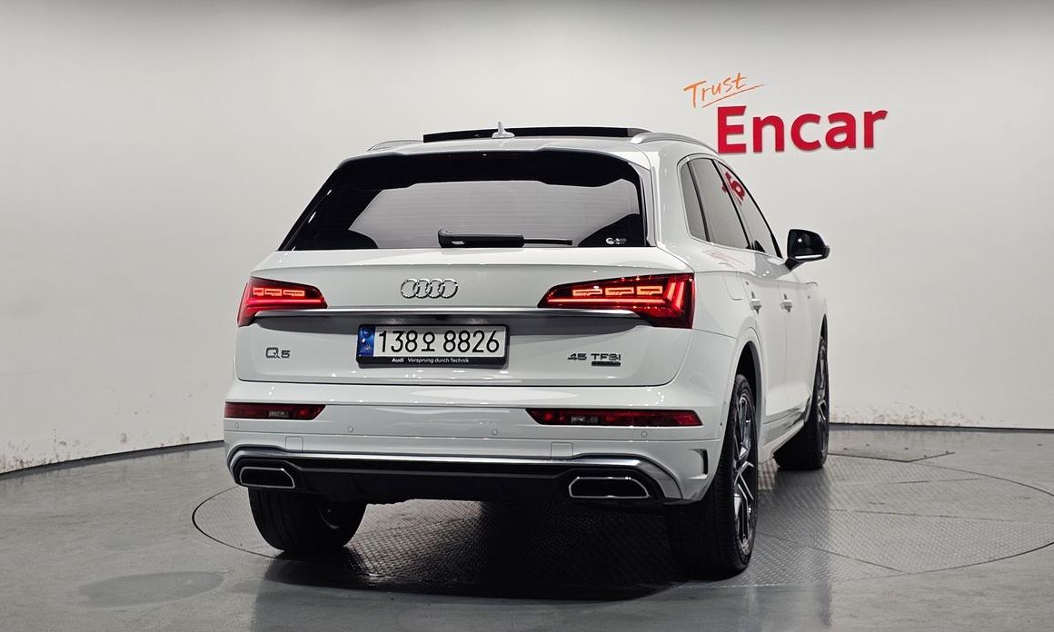 Audi Q5 45 TFSI Quattro Premium, 2024