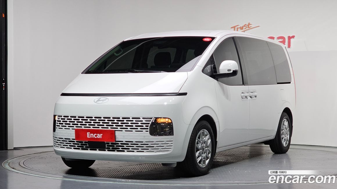 Hyundai Staria Tourer 9-Seater, 2025