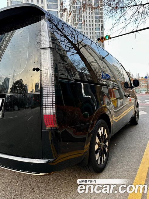 Hyundai Staria Lounge 9-Seater, 2025