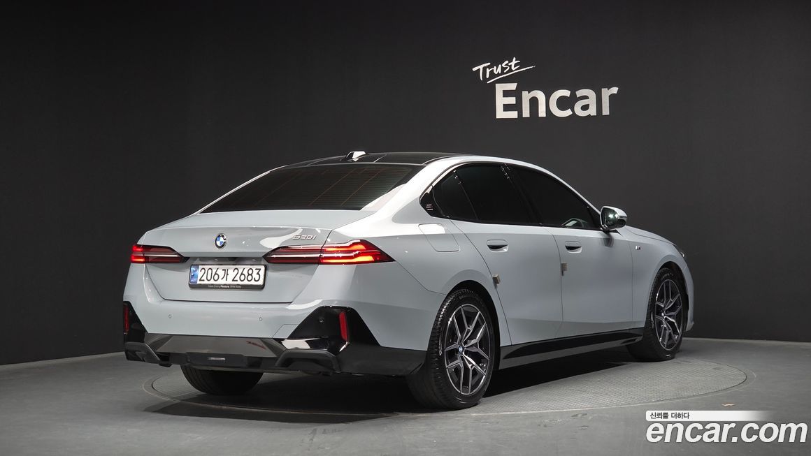 BMW 5-Series 520i M Sport, 2024