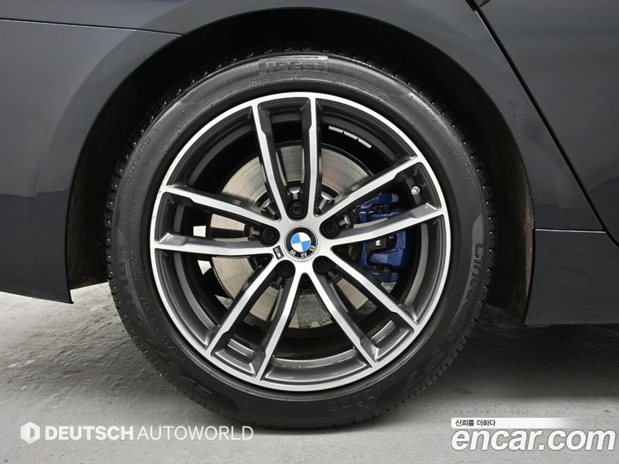BMW 5-Series 523d xDrive M Sport, 2023