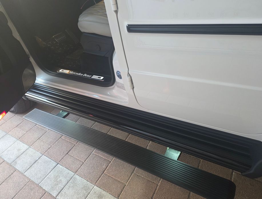 Mercedes-Benz G-Class G450d, 2025