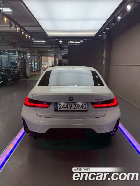 BMW 3-Series 320i M Sport, 2025