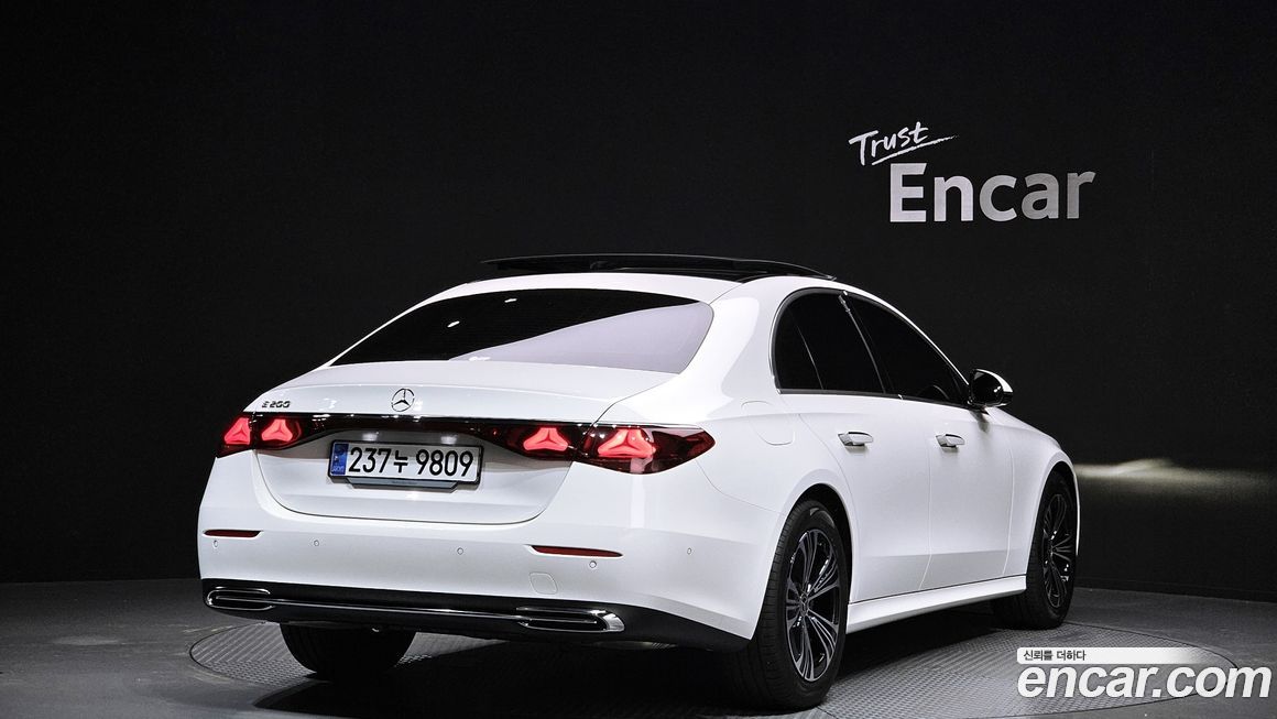 Mercedes-Benz E-Class E200 Avantgarde, 2025