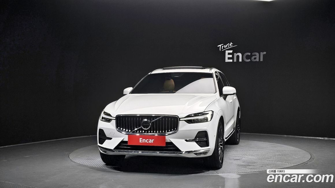 Volvo XC60 B6 Ultra Bright, 2024