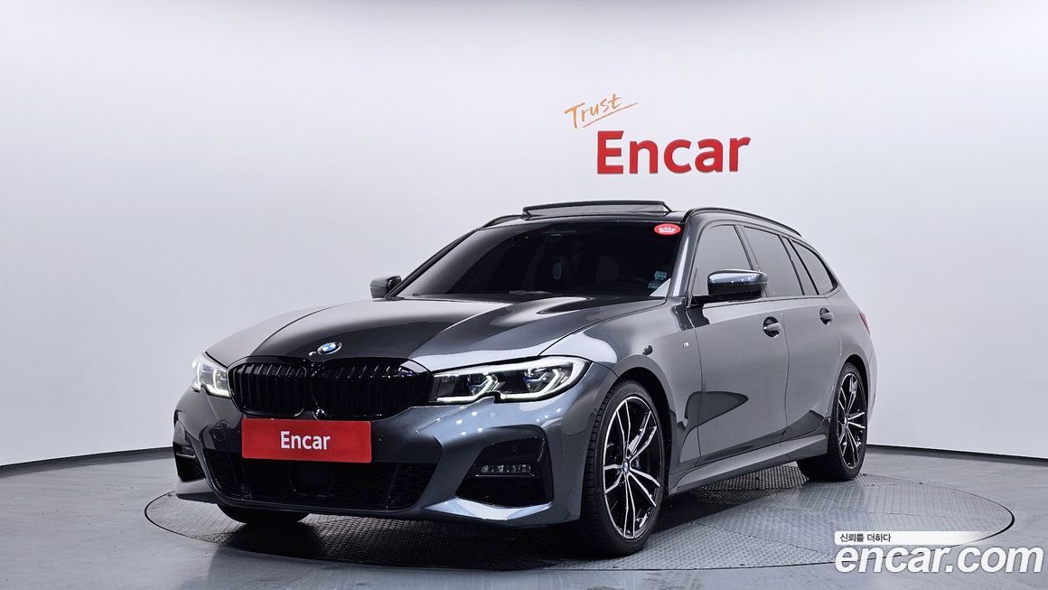 BMW 3-Series 320i Touring M Sports, 2022