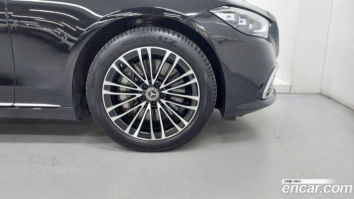 Mercedes-Benz S-Class S350 d 4MATIC, 2025