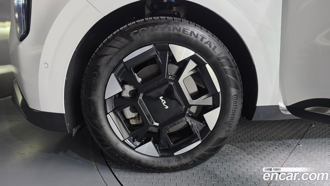 Kia Carnival 9-Seater Signature, 2025