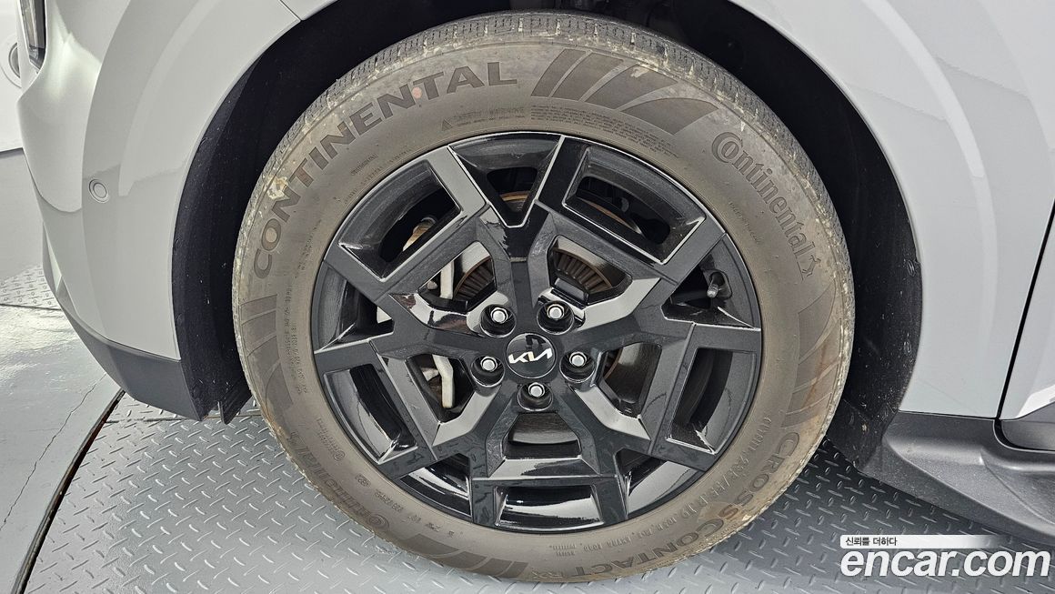 Kia Carnival 9-Seater Gravity, 2024