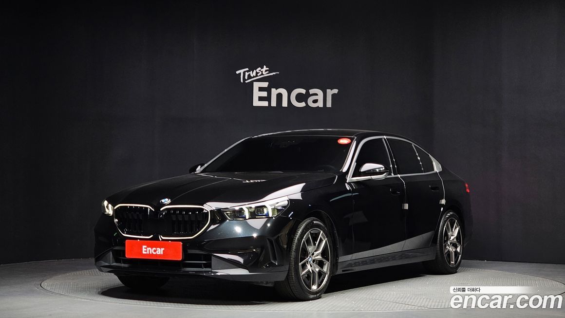 BMW 5-Series 530i xDrive, 2024