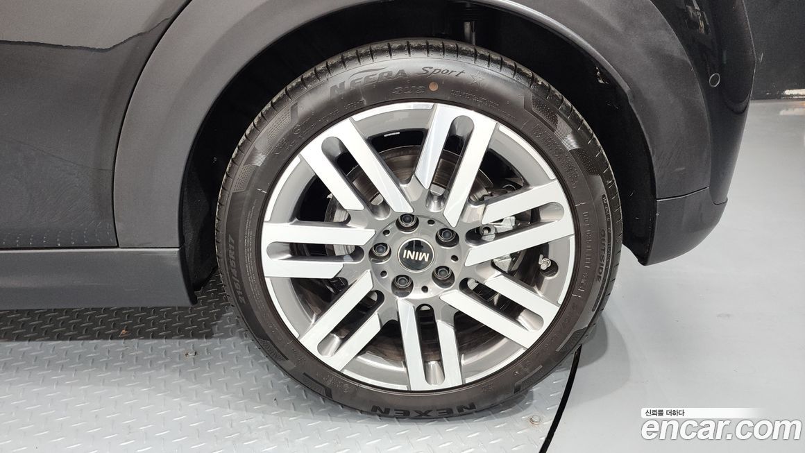 Mini Cooper Classic, 2025