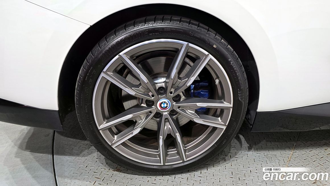 BMW 2-Series M240i xDrive Coupe, 2023
