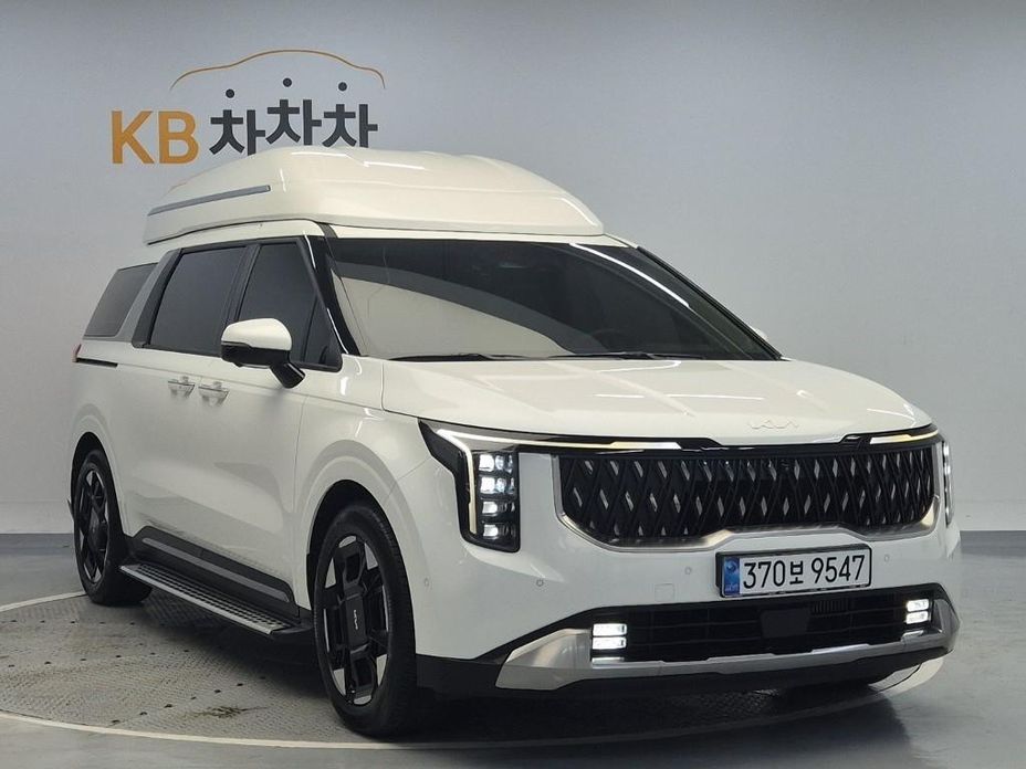Kia Carnival 9-Seater Hi Limousine, 2024